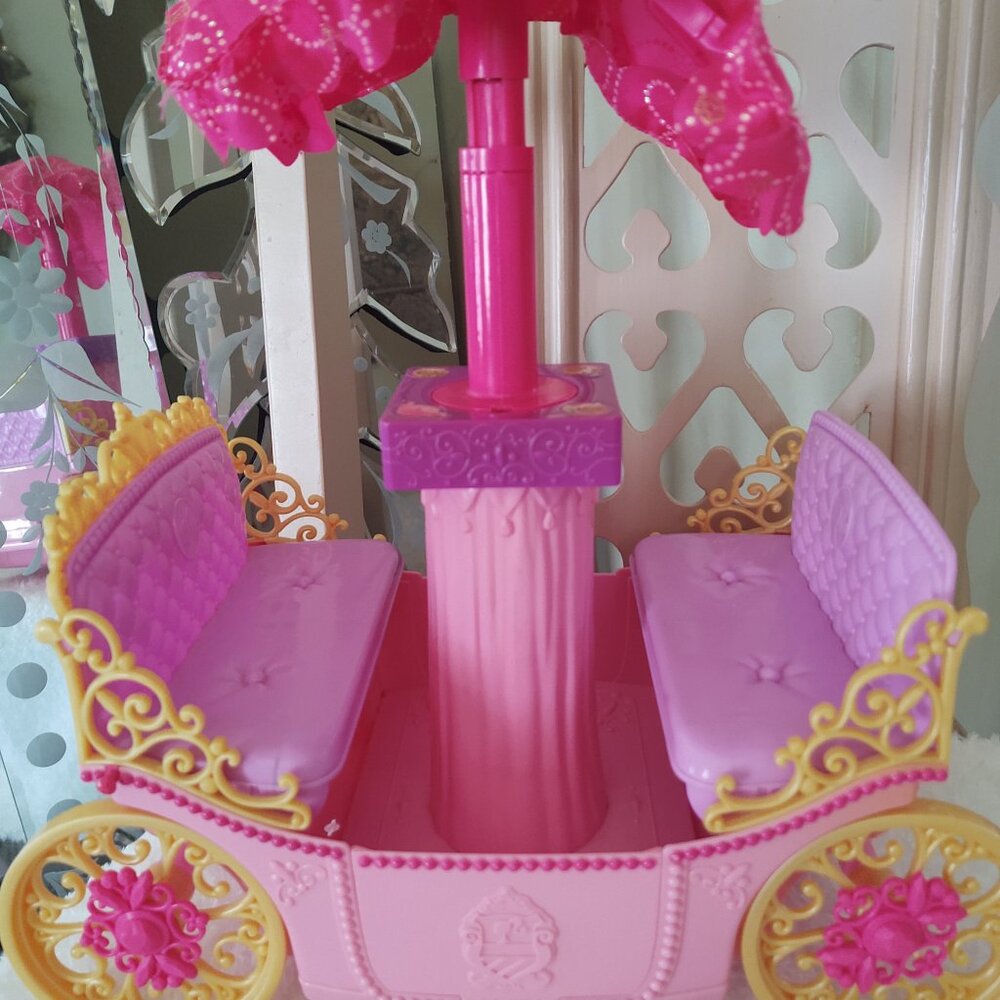 BARBIE🩷Pink👑Princess Royal CARRIAGE~ Decor-Toy